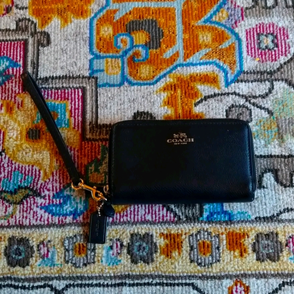 Coach wristlet wallet